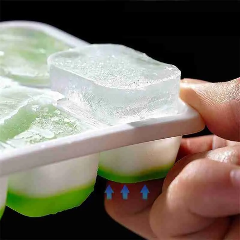 Forma de Gelo Cubo com Tampa Rígida e Flexível Fundo Silicone - Imagem 3