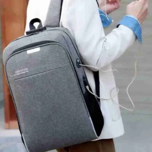 Mochila Notebook Anti Furto Com Cadeado E Entrada Fone De Ouvido E USB