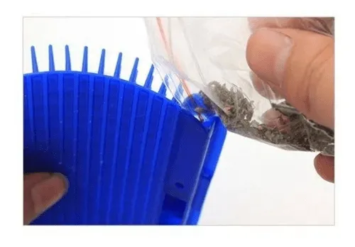 Escova Massageadora Coça Gato - Imagem 4