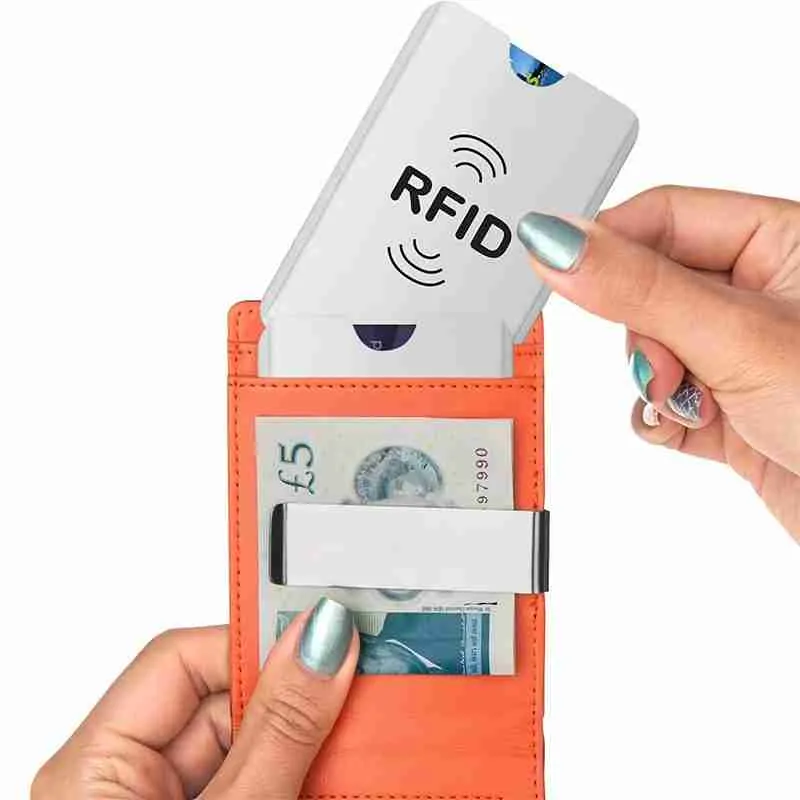 Capinha Protetor Cartão De Crédito Aproximação Anti Furto Rfid – Kit com 50 - Imagem 4